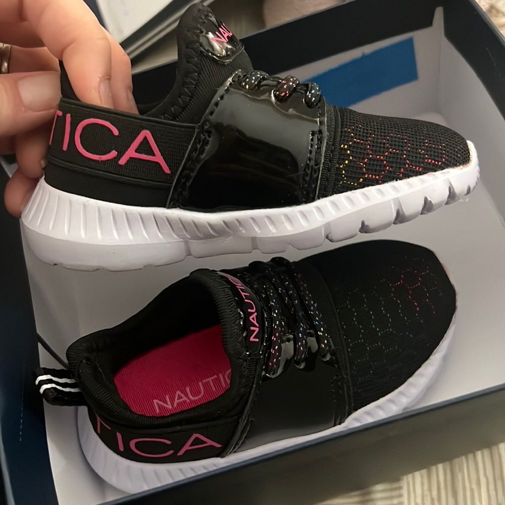 Toddlers size 5 Nautica sneakers new in box never worn